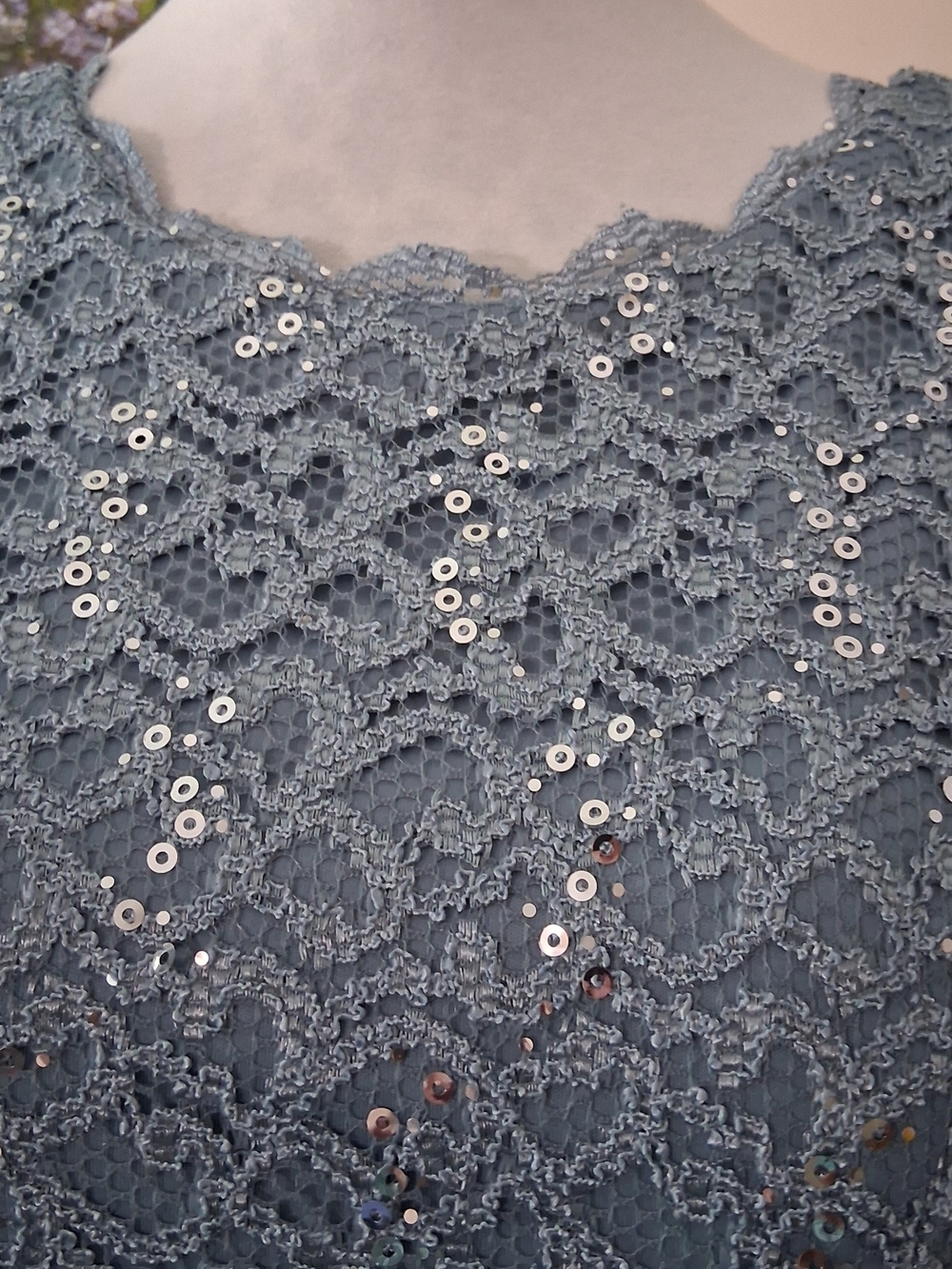 Sleeveless Lace Bodice Evening Gown in Light Bluish/ Seafoam Green Size 12 - Picture 8 of 11